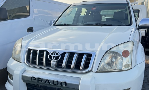 Acheter Occasion Voiture Toyota Prado Blanc à Brazzaville, Commune de Brazzaville Acheter Occasion Voiture Toyota Prado Blanc à Brazzaville, Commune de Brazzaville