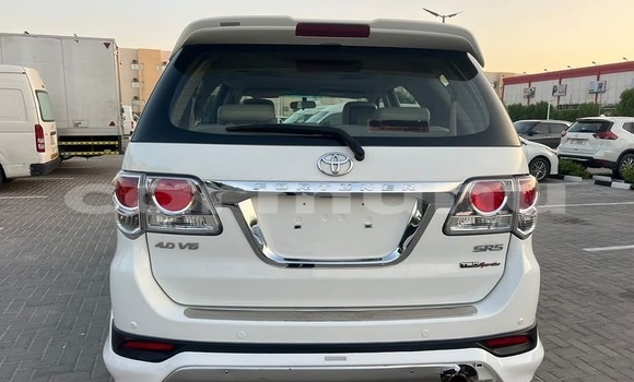 Acheter Occasion Voiture Toyota Fortuner Blanc à Pointe–Noire, Région du Kouilou Acheter Occasion Voiture Toyota Fortuner Blanc à Pointe–Noire, Région du Kouilou