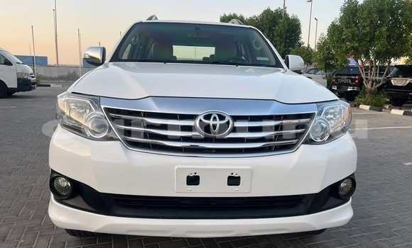 Acheter Occasion Voiture Toyota Fortuner Blanc à Pointe–Noire, Région du Kouilou Acheter Occasion Voiture Toyota Fortuner Blanc à Pointe–Noire, Région du Kouilou