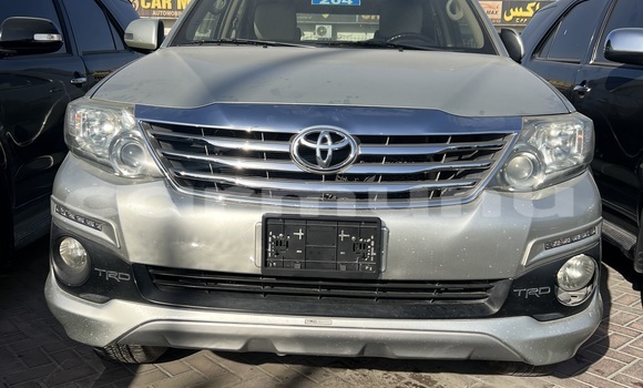 Acheter Occasion Voiture Toyota Fortuner Gris à Brazzaville, Commune de Brazzaville Acheter Occasion Voiture Toyota Fortuner Gris à Brazzaville, Commune de Brazzaville