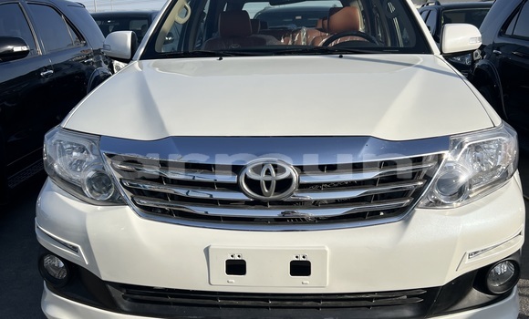 Acheter Occasion Voiture Toyota Fortuner Blanc à Pointe–Noire, Région du Kouilou Acheter Occasion Voiture Toyota Fortuner Blanc à Pointe–Noire, Région du Kouilou