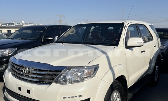 Acheter Occasion Voiture Toyota Fortuner Blanc à Pointe–Noire, Région du Kouilou Acheter Occasion Voiture Toyota Fortuner Blanc à Pointe–Noire, Région du Kouilou