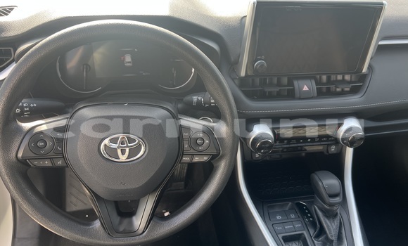 Acheter Occasion Voiture Toyota RAV4 Blanc à Brazzaville, Commune de Brazzaville Acheter Occasion Voiture Toyota RAV4 Blanc à Brazzaville, Commune de Brazzaville