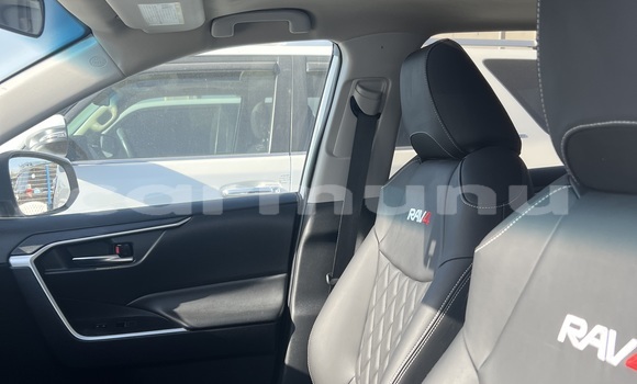 Acheter Occasion Voiture Toyota RAV4 Blanc à Brazzaville, Commune de Brazzaville Acheter Occasion Voiture Toyota RAV4 Blanc à Brazzaville, Commune de Brazzaville