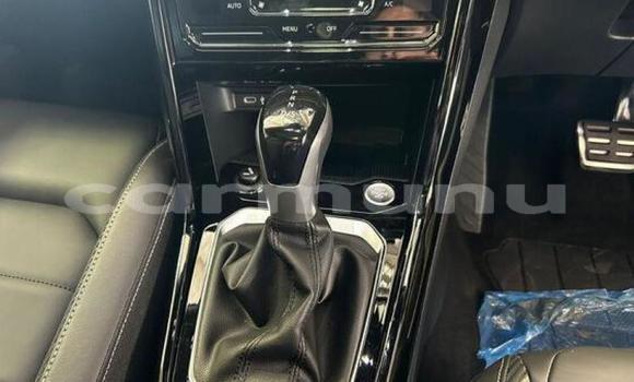 Buy Used Volkswagen T-Roc White Car in Brazzaville in Municipality of Brazzaville Buy Used Volkswagen T-Roc White Car in Brazzaville in Municipality of Brazzaville