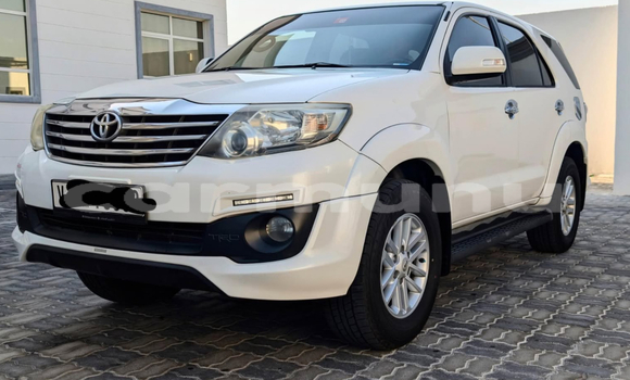 Acheter Occasion Voiture Toyota Fortuner Blanc à Brazzaville, Commune de Brazzaville Acheter Occasion Voiture Toyota Fortuner Blanc à Brazzaville, Commune de Brazzaville