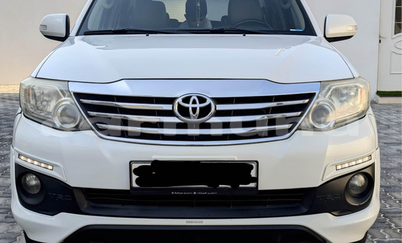 Acheter Occasion Voiture Toyota Fortuner Blanc à Brazzaville, Commune de Brazzaville Acheter Occasion Voiture Toyota Fortuner Blanc à Brazzaville, Commune de Brazzaville