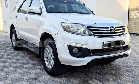 Acheter Occasion Voiture Toyota Fortuner Blanc à Brazzaville, Commune de Brazzaville Acheter Occasion Voiture Toyota Fortuner Blanc à Brazzaville, Commune de Brazzaville