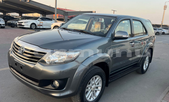Buy Used Toyota Fortuner Silver Car in Brazzaville in Municipality of Brazzaville Buy Used Toyota Fortuner Silver Car in Brazzaville in Municipality of Brazzaville