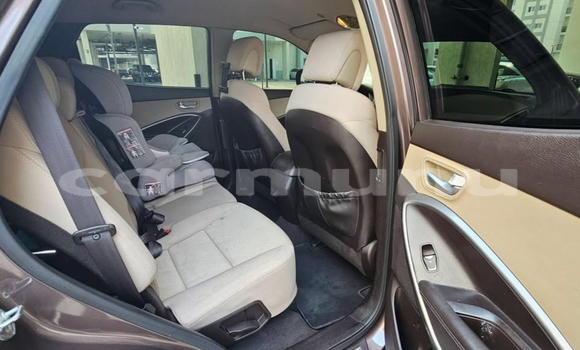 Buy Used Hyundai Santa Fe Brown Car in Brazzaville in Municipality of Brazzaville Buy Used Hyundai Santa Fe Brown Car in Brazzaville in Municipality of Brazzaville