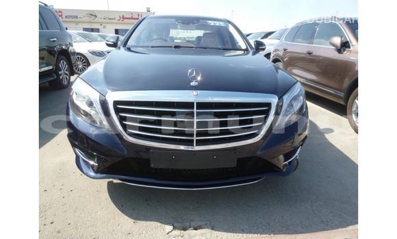 Buy Import Mercedes-Benz 190 Blue Car in Import - Dubai in Region of Bouenza Buy Import Mercedes-Benz 190 Blue Car in Import - Dubai in Region of Bouenza