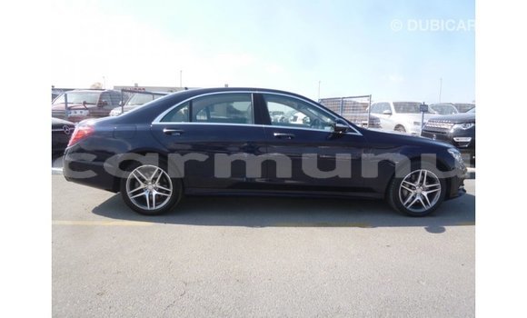 Buy Import Mercedes-Benz 190 Blue Car in Import - Dubai in Region of Bouenza Buy Import Mercedes-Benz 190 Blue Car in Import - Dubai in Region of Bouenza