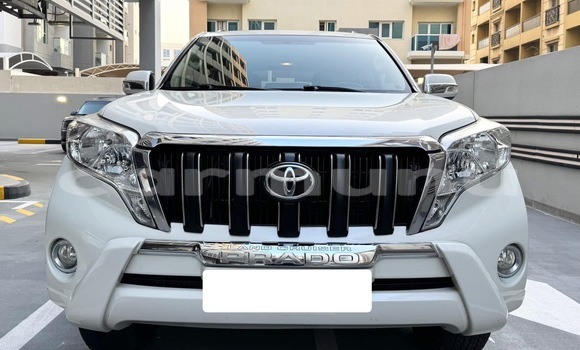 Acheter Occasion Voiture Toyota Prado Blanc à Brazzaville, Commune de Brazzaville Acheter Occasion Voiture Toyota Prado Blanc à Brazzaville, Commune de Brazzaville