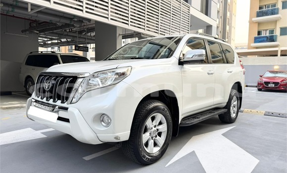 Acheter Occasion Voiture Toyota Prado Blanc à Brazzaville, Commune de Brazzaville Acheter Occasion Voiture Toyota Prado Blanc à Brazzaville, Commune de Brazzaville