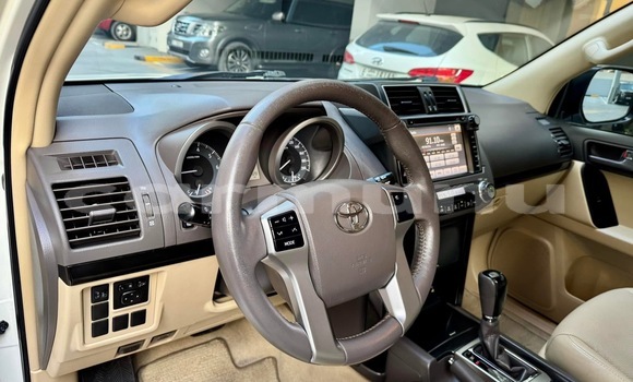 Acheter Occasion Voiture Toyota Prado Blanc à Brazzaville, Commune de Brazzaville Acheter Occasion Voiture Toyota Prado Blanc à Brazzaville, Commune de Brazzaville