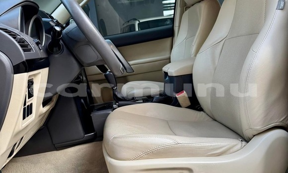 Acheter Occasion Voiture Toyota Prado Blanc à Brazzaville, Commune de Brazzaville Acheter Occasion Voiture Toyota Prado Blanc à Brazzaville, Commune de Brazzaville