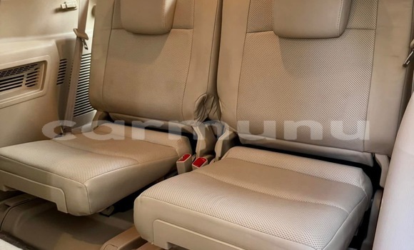 Acheter Occasion Voiture Toyota Prado Blanc à Brazzaville, Commune de Brazzaville Acheter Occasion Voiture Toyota Prado Blanc à Brazzaville, Commune de Brazzaville