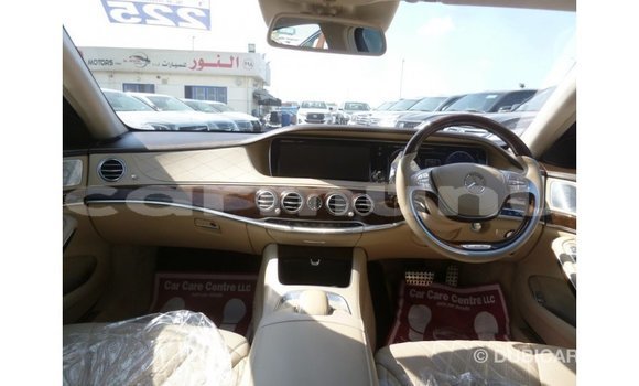 Buy Import Mercedes-Benz 190 Blue Car in Import - Dubai in Region of Bouenza Buy Import Mercedes-Benz 190 Blue Car in Import - Dubai in Region of Bouenza