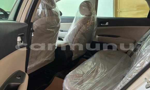 Acheter Occasion Voiture Kia K7 Blanc à Brazzaville, Commune de Brazzaville Acheter Occasion Voiture Kia K7 Blanc à Brazzaville, Commune de Brazzaville