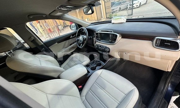 Acheter Occasion Voiture Kia Sorento Bleu à Brazzaville, Commune de Brazzaville Acheter Occasion Voiture Kia Sorento Bleu à Brazzaville, Commune de Brazzaville