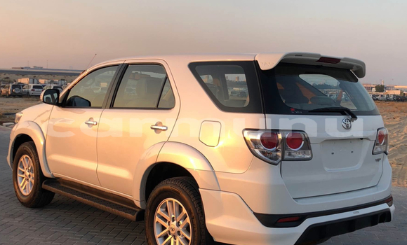Acheter Occasion Voiture Toyota Fortuner Blanc à Brazzaville, Commune de Brazzaville Acheter Occasion Voiture Toyota Fortuner Blanc à Brazzaville, Commune de Brazzaville