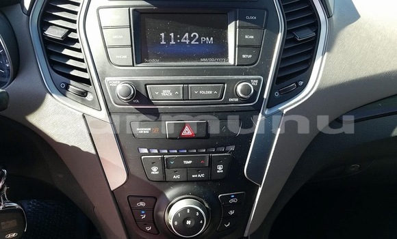 Acheter Occasion Voiture Hyundai Santa Fe Gris à Brazzaville, Commune de Brazzaville Acheter Occasion Voiture Hyundai Santa Fe Gris à Brazzaville, Commune de Brazzaville