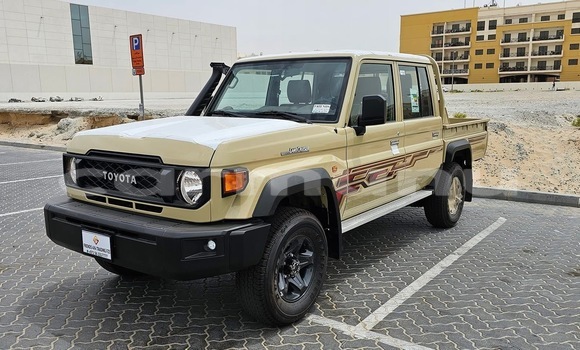 Acheter Occasion Voiture Toyota Land Cruiser Marron à Brazzaville, Commune de Brazzaville Acheter Occasion Voiture Toyota Land Cruiser Marron à Brazzaville, Commune de Brazzaville