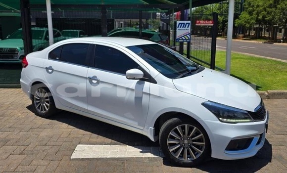 Acheter Occasion Voiture Suzuki Ciaz Blanc à Brazzaville, Commune de Brazzaville Acheter Occasion Voiture Suzuki Ciaz Blanc à Brazzaville, Commune de Brazzaville