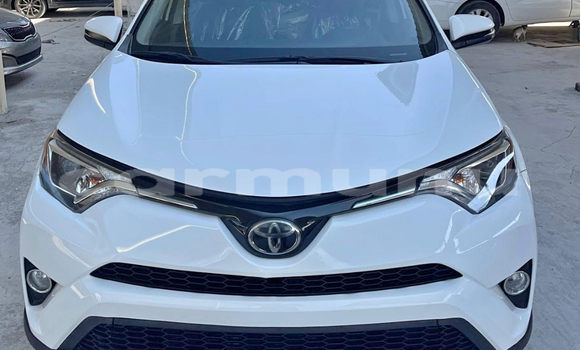 Acheter Occasion Voiture Toyota RAV4 Blanc à Brazzaville, Commune de Brazzaville Acheter Occasion Voiture Toyota RAV4 Blanc à Brazzaville, Commune de Brazzaville