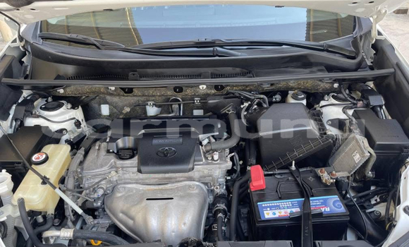 Acheter Occasion Voiture Toyota RAV4 Blanc à Brazzaville, Commune de Brazzaville Acheter Occasion Voiture Toyota RAV4 Blanc à Brazzaville, Commune de Brazzaville