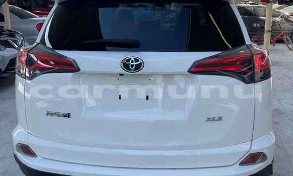 Acheter Occasion Voiture Toyota RAV4 Blanc à Brazzaville, Commune de Brazzaville Acheter Occasion Voiture Toyota RAV4 Blanc à Brazzaville, Commune de Brazzaville