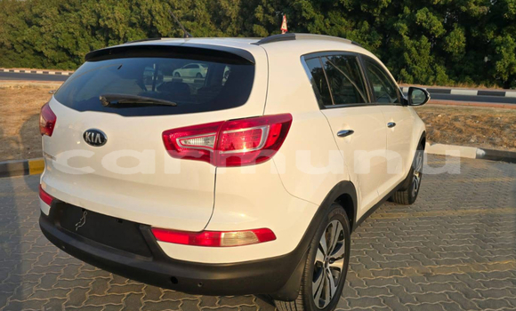 Acheter Occasion Voiture Kia Sportage Blanc à Brazzaville, Commune de Brazzaville Acheter Occasion Voiture Kia Sportage Blanc à Brazzaville, Commune de Brazzaville