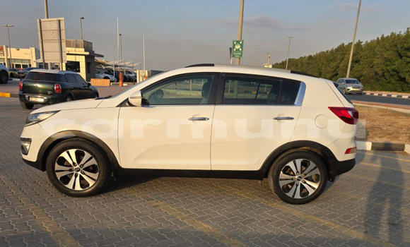 Acheter Occasion Voiture Kia Sportage Blanc à Brazzaville, Commune de Brazzaville Acheter Occasion Voiture Kia Sportage Blanc à Brazzaville, Commune de Brazzaville