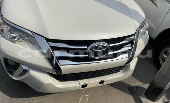 Acheter Occasion Voiture Toyota Fortuner Blanc à Brazzaville, Commune de Brazzaville Acheter Occasion Voiture Toyota Fortuner Blanc à Brazzaville, Commune de Brazzaville
