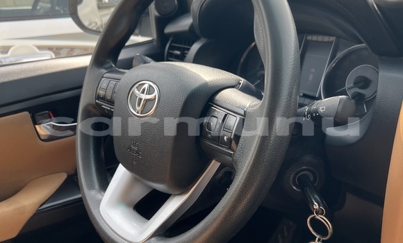 Acheter Occasion Voiture Toyota Fortuner Blanc à Brazzaville, Commune de Brazzaville Acheter Occasion Voiture Toyota Fortuner Blanc à Brazzaville, Commune de Brazzaville