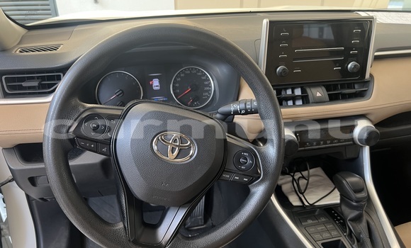 Acheter Occasion Voiture Toyota RAV4 Blanc à Brazzaville, Commune de Brazzaville Acheter Occasion Voiture Toyota RAV4 Blanc à Brazzaville, Commune de Brazzaville