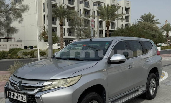 Acheter Occasion Voiture Mitsubishi Montero Gris à Brazzaville, Commune de Brazzaville Acheter Occasion Voiture Mitsubishi Montero Gris à Brazzaville, Commune de Brazzaville