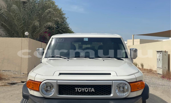Buy Used Toyota FJ Cruiser Silver Car in Brazzaville in Municipality of Brazzaville Buy Used Toyota FJ Cruiser Silver Car in Brazzaville in Municipality of Brazzaville