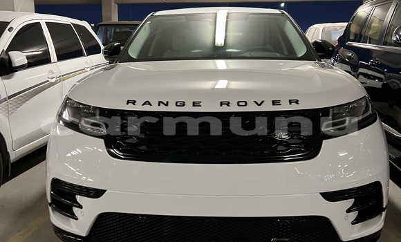Buy Used Land Rover Range Rover Velar White Car in Brazzaville in Municipality of Brazzaville Buy Used Land Rover Range Rover Velar White Car in Brazzaville in Municipality of Brazzaville