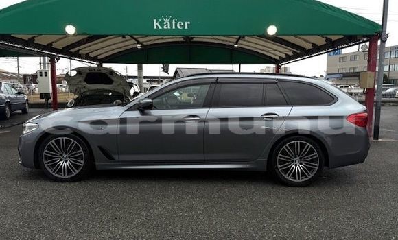 Acheter Occasion Voiture BMW 5–Series Gris à Brazzaville, Commune de Brazzaville Acheter Occasion Voiture BMW 5–Series Gris à Brazzaville, Commune de Brazzaville