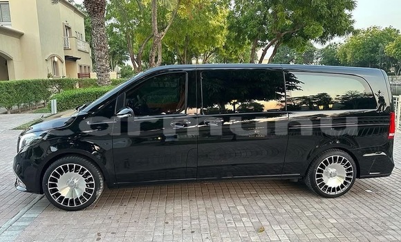 Acheter Occasion Voiture Mercedes Viano Noir à Brazzaville, Commune de Brazzaville Acheter Occasion Voiture Mercedes Viano Noir à Brazzaville, Commune de Brazzaville