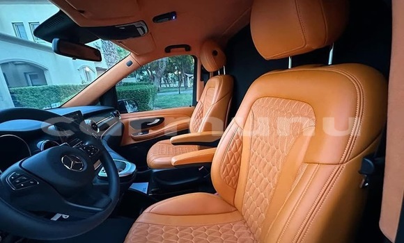 Acheter Occasion Voiture Mercedes Viano Noir à Brazzaville, Commune de Brazzaville Acheter Occasion Voiture Mercedes Viano Noir à Brazzaville, Commune de Brazzaville