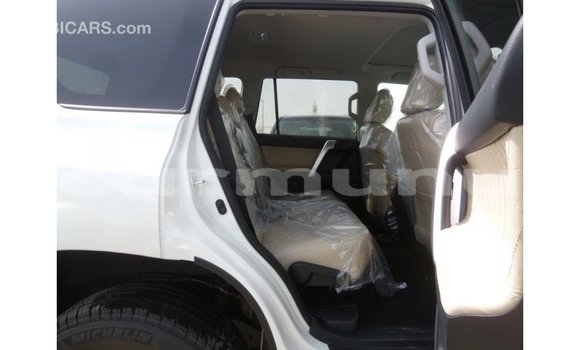 Acheter Import Voiture Toyota Prado Blanc à Import - Dubai, Région de la Bouenza Acheter Import Voiture Toyota Prado Blanc à Import - Dubai, Région de la Bouenza