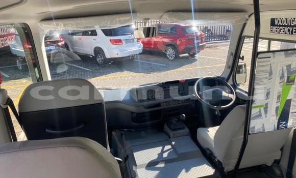 Acheter Occasion Voiture Toyota Coaster Blanc à Brazzaville, Commune de Brazzaville Acheter Occasion Voiture Toyota Coaster Blanc à Brazzaville, Commune de Brazzaville