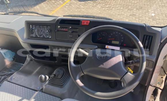 Acheter Occasion Voiture Toyota Coaster Blanc à Brazzaville, Commune de Brazzaville Acheter Occasion Voiture Toyota Coaster Blanc à Brazzaville, Commune de Brazzaville