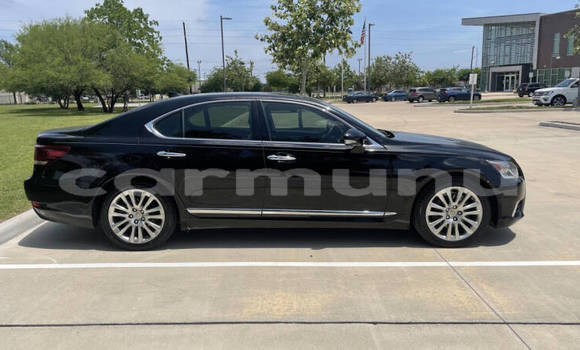 Acheter Occasion Voiture Lexus LS Bleu à Brazzaville, Commune de Brazzaville Acheter Occasion Voiture Lexus LS Bleu à Brazzaville, Commune de Brazzaville