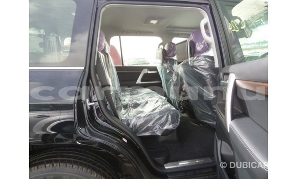 Acheter Import Voiture Toyota Land Cruiser Noir à Import - Dubai, Région de la Bouenza Acheter Import Voiture Toyota Land Cruiser Noir à Import - Dubai, Région de la Bouenza