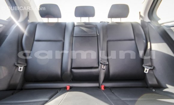 Acheter Import Voiture Mercedes-Benz 200 Blanc à Import - Dubai, Région de la Bouenza Acheter Import Voiture Mercedes-Benz 200 Blanc à Import - Dubai, Région de la Bouenza