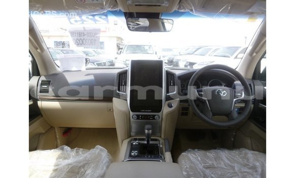 Buy Import Toyota Land Cruiser Black Car in Import - Dubai in Region of Bouenza Buy Import Toyota Land Cruiser Black Car in Import - Dubai in Region of Bouenza