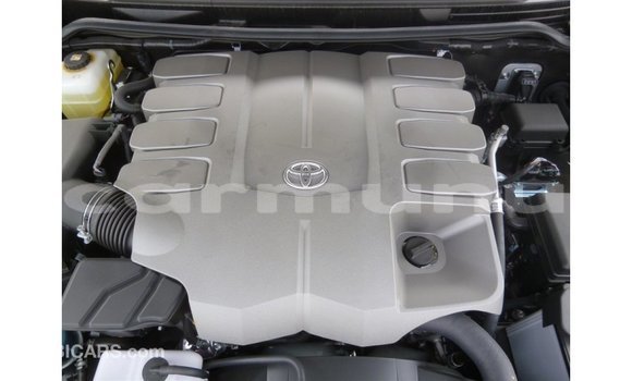 Buy Import Toyota Land Cruiser Black Car in Import - Dubai in Region of Bouenza Buy Import Toyota Land Cruiser Black Car in Import - Dubai in Region of Bouenza